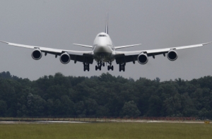 Камера видеорегистратора зафиксировала авиакатастрофу (ВИДЕО)