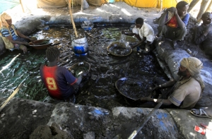 Более 60 суданцев погибли на золотом руднике