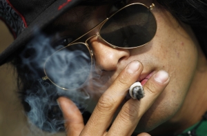 Спортсменам разрешили курить марихуану за день до соревнований