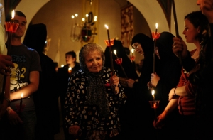 Православные христиане празднуют Пасху