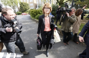 Британского экс-министра с женой освободили досрочно