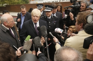 Власти Великобритании отказались повышать уровень террористической угрозы