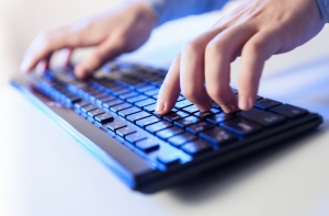 Суд оштрафовал украинца на 1,7 миллиона долларов за критику в сети