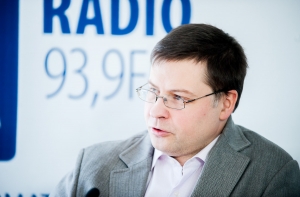 Домбровскис даст интервью Wall Street Journal