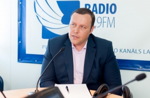 Глава МВД: этническая конфронтация в Латвии достигла максимума (ВИДЕО)