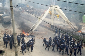 Жертвами беспорядков в Бангладеш стали 37 человек