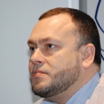 Цимдарс предлагает позволить голосовать не по месту жительства