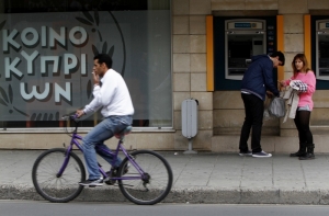 Кипр получил первые миллиарды