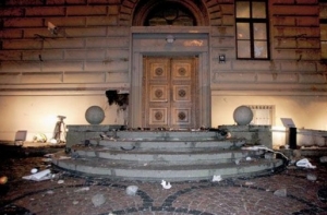 Суд оправдал трех участников беспорядков в Вецриге