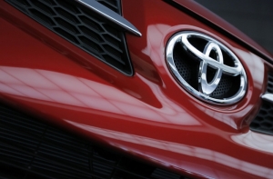 Toyota заплатит за дефектные машины 23 миллионам человек