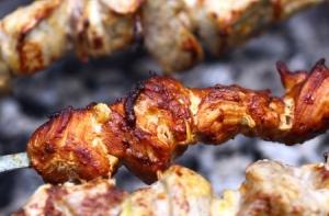 В Янову ночь умер мужчина, подавившись шашлыком