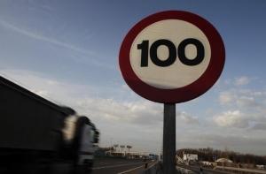 По Юрмальскому шоссе разрешили ездить со скоростью 100 км/ч