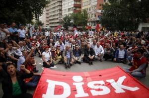 Власти Турции пригрозили манифестантам армией