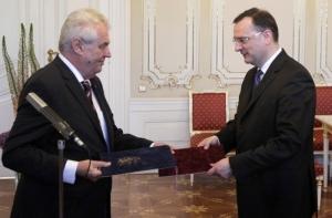 Правительство Чехии ушло в отставку