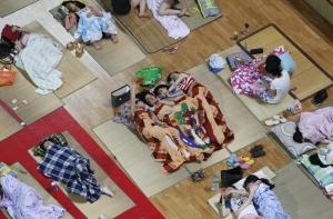 Тропический шторм нарушил авиасообщение на юге Китая