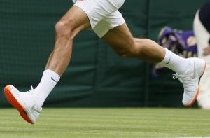 Федерер наказан за цвет обуви на Wimbledon