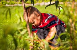 В Пардаугаве на улице найден двухлетний ребенок