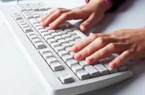 С середины будущего года налоговые книжки станут электронными