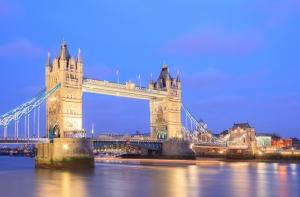 Британию критикуют за новые визовые требования