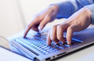 Заснувший над клавиатурой служащий банка перевел 222222222,22 евро