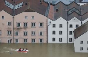 Наводнения в Европе усиливаются: девять человек погибли