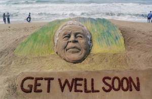 Состояние экс-президента ЮАР немного улучшилось