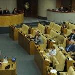 Однополым парам запретили усыновление в России