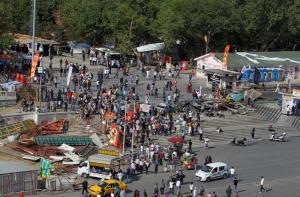 Премьер Турции пообещал наказать полицию за чрезмерное применение силы