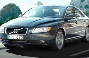 Volvo представит автомобиль, который умеет сам парковаться (ВИДЕО)