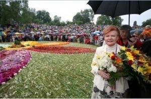 Вике-Фрейберга: евро не виновато, что латвийцы боятся его введения