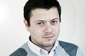 Работники полиции напали на журналиста (ВИДЕО)