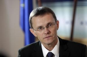 Министр пообещал Латвии консервативный бюджет