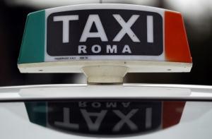 Самыми грубыми таксистами мира стали водители Парижа и Рима