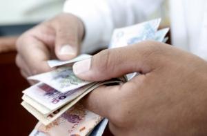 Зарплата российских чиновников вырастет в 2,6 раза