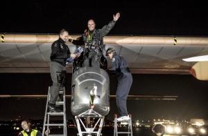 Самолёт на солнечных батареях пролетел через всю Америку (ВИДЕО)