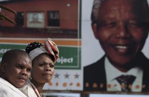 Власти ЮАР опровергли сообщения о «вегетативном состоянии» Манделы