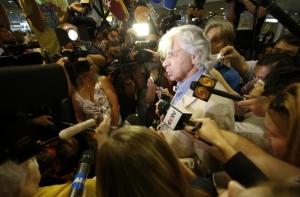 Сноуден будет просить временное убежище в России