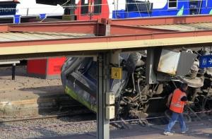 Стала известна причина крушения поезда во Франции