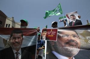 Экс-президент Египта попал под следствие