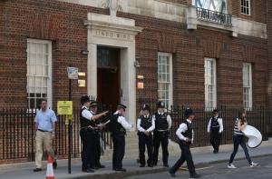 Кейт Миддлтон полетела рожать