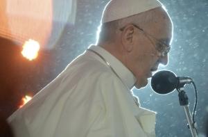 Папа Римский призвал христиан к беспорядкам