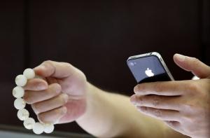 Apple предостерегает от использования неоригинальных зарядных устройств