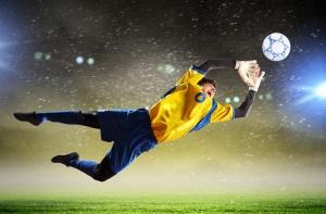 Белорус забил гол со 65 метров (ВИДЕО)