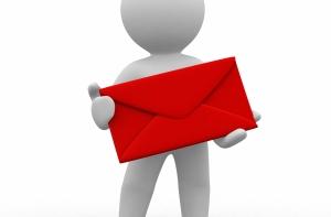 На почте в Греции загорелось письмо с бомбой