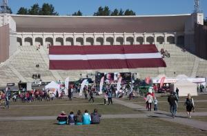 В последний день Праздника песни в Риге поднимут государственные флаги