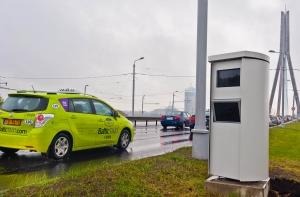 Политик: на доходы от фоторадаров надо открыть новые автошколы