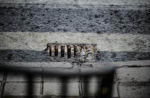 Из-за грозы 5 тысяч латвийцев остались без электричества