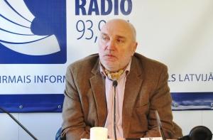 Экс-премьер: вступление в еврозону обезопасит банки от кризисов