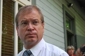 Америкс назвал обвинения министра финансов хамством (АУДИО)