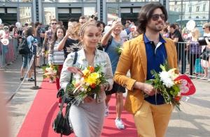 ПРЯМАЯ ВИДЕОТРАНСЛЯЦИЯ НА MIX-TV: прибытие поезда со звездами «Новой волны 2013»